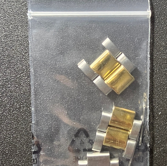 Henry Jay Quartz 23K Gold Plate Stainless Steel Aquamaster Dive Watch w/Date - Picture 6 of 6